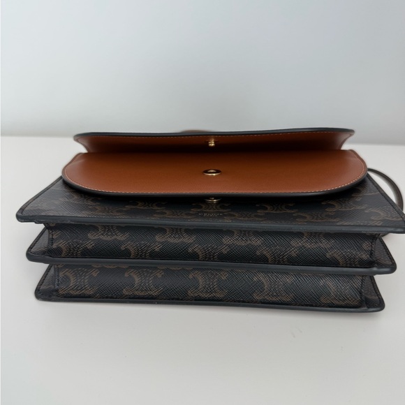 CELINE WALLET ON STRAP IN TRIOMPHE CANVAS AND SMOOTH LAMBSKIN - Picture 2 of 8